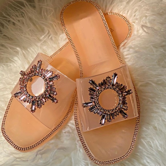 Last one SZ6 Nude Rhinestone Jelly’s - Picture 3 of 4